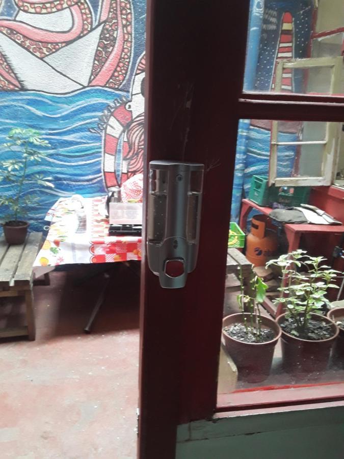 וואלפאראיסו Hostal Del Pirata מראה חיצוני תמונה