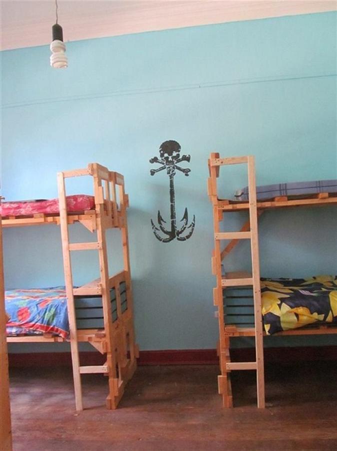 וואלפאראיסו Hostal Del Pirata מראה חיצוני תמונה